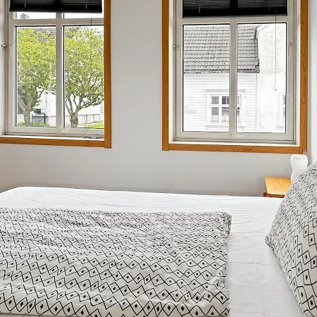 Family & Business Friendly 2br By 31 Stavanger