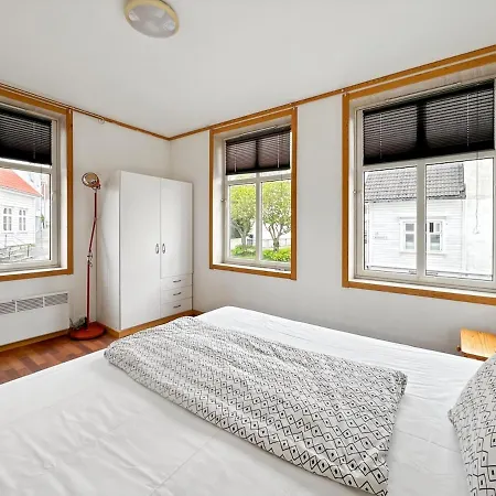 Apartment Family & Business Friendly 2br By 31