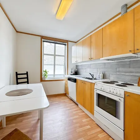 Apartment Family & Business Friendly 2br By 31 *