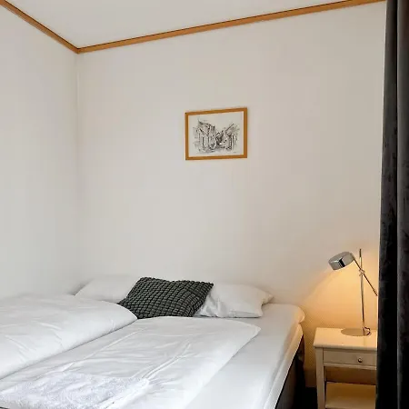 Family & Business Friendly 2br By 31 *