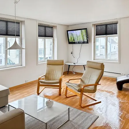 Family & Business Friendly 2br By 31 * Stavanger