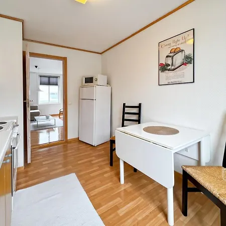 Apartment Family & Business Friendly 2br By 31