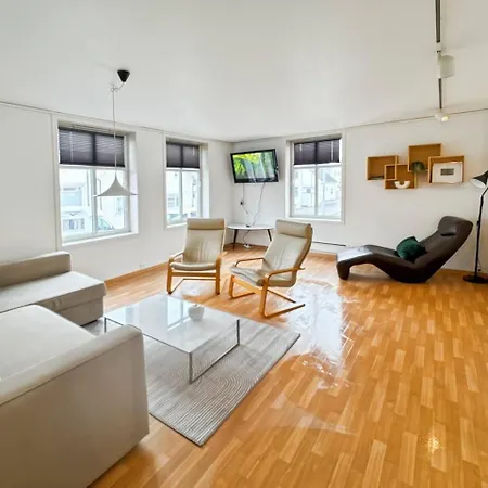Family & Business Friendly 2br By 31 * Stavanger