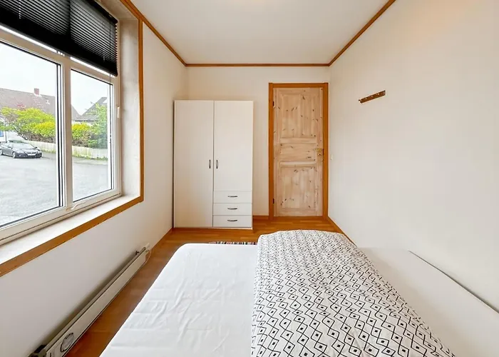 Family & Business Friendly 2br By 31 Apartment *